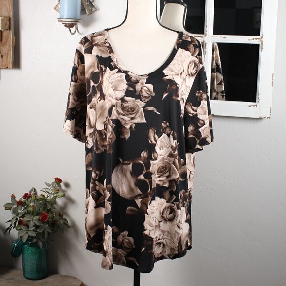 LuLaRoe Top, Skulls, Size XL NWT - Picture 1 of 5